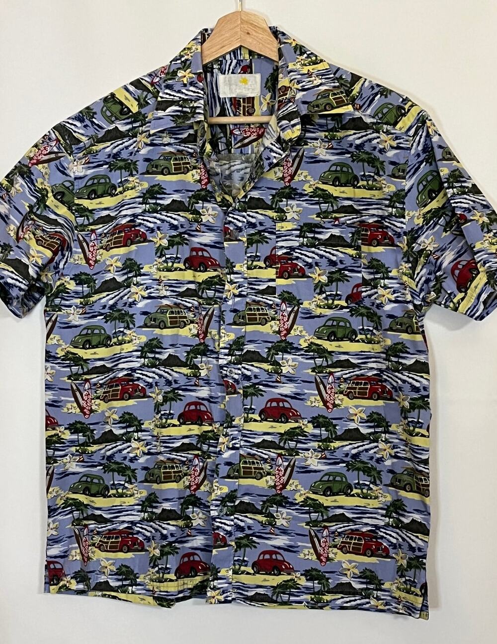 Hawaiian Men's Shirt Streamliner Wagon with Surfboards Size Small